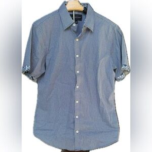SIGNATURE STUDIO BLUE BUTTON UP DRESS SHIRT SIZE MEDIUM